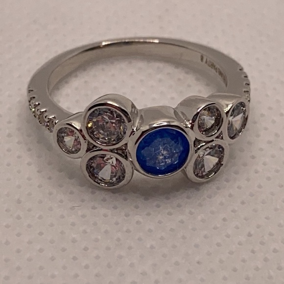 Blue ice crystal & white topaz ring size 8 - Picture 3 of 5